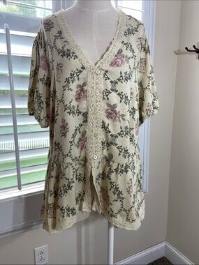 Torrid Cream Peplum V-Neck Floral Lace-Trim Top Size 2 (2X) Vintage Inspired NWT